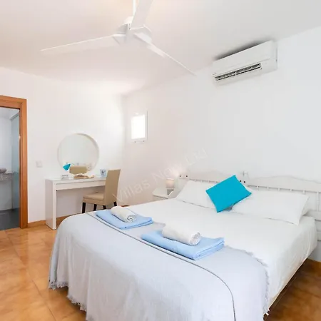 242 - Casa Blanca By Now Ltd Villa Playa Blanca (Lanzarote)